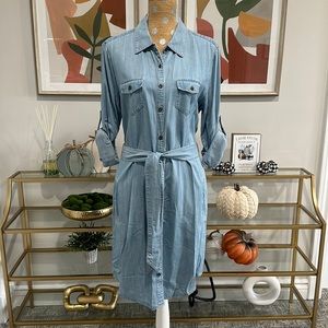 Super cute Banana Republic size 12 tall denim dress.